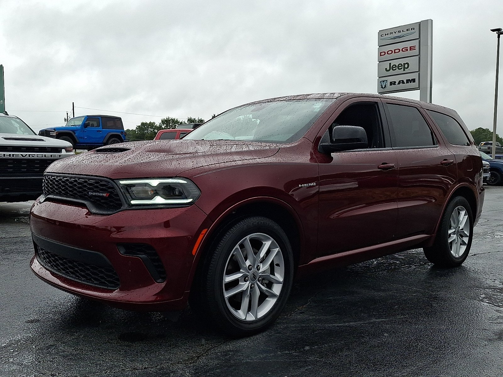 Certified Used 2023 Octane Red Pearlcoat - PRV Dodge R/T AWD image 3