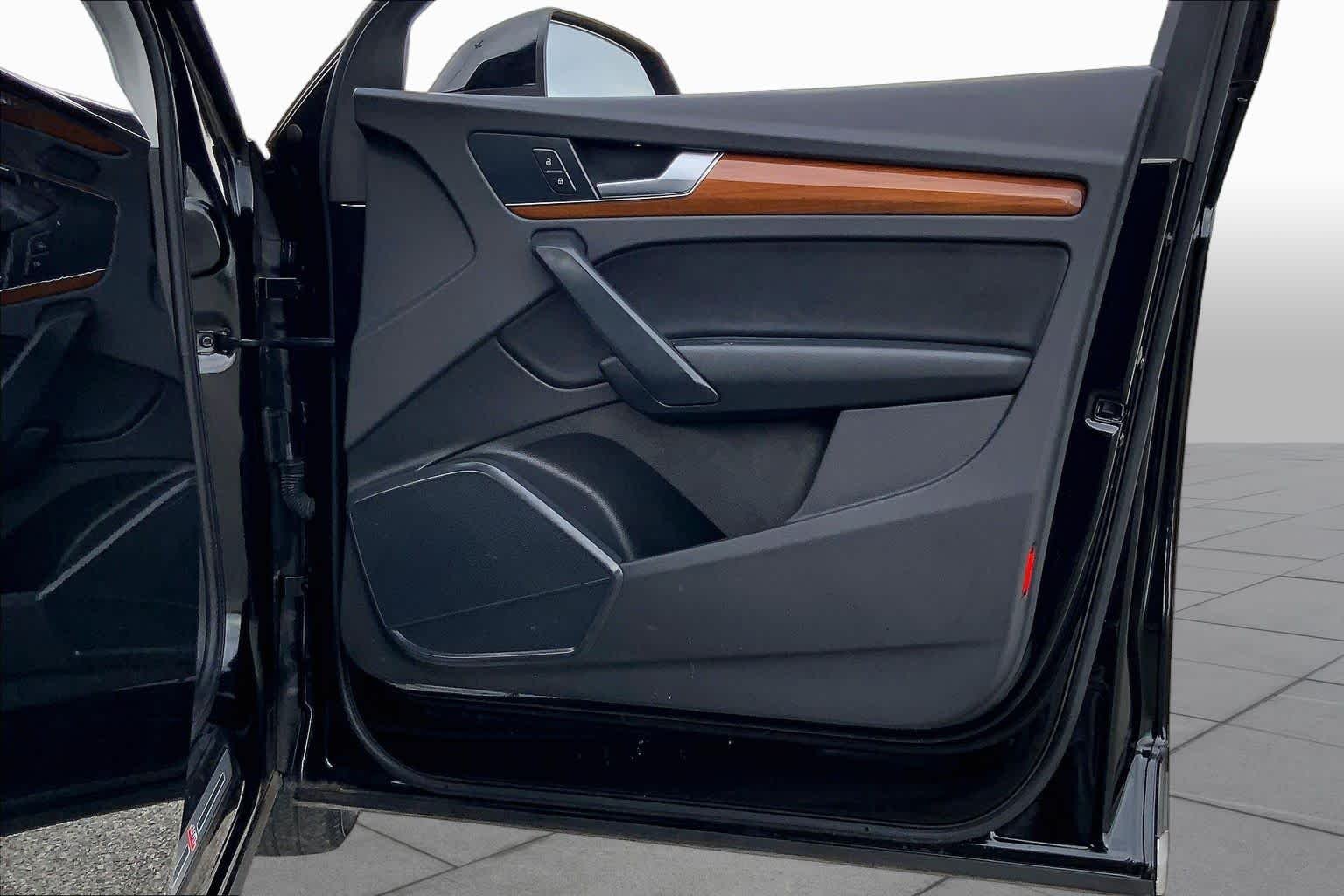Used 2022 Mythos Black Metallic Audi S line Premium image 22