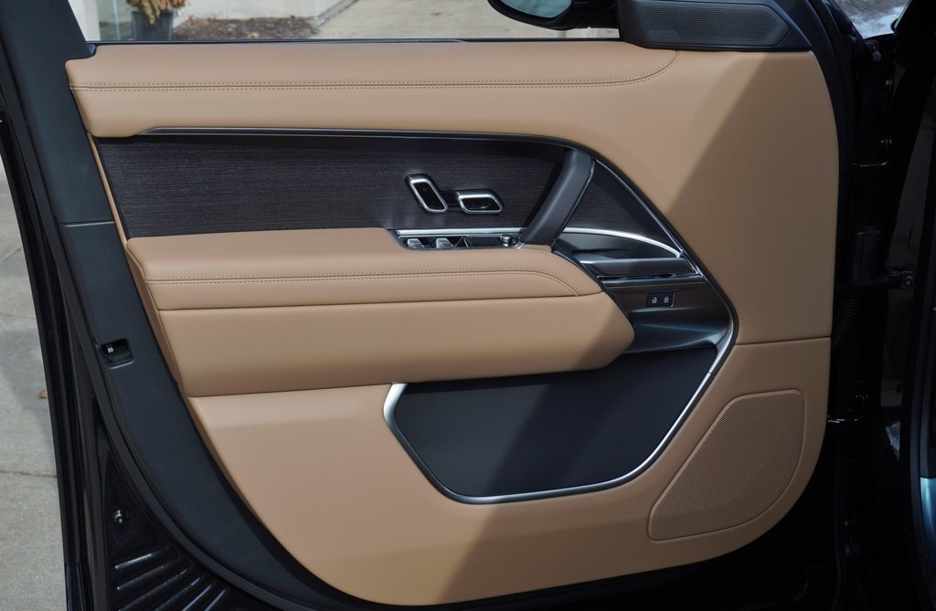 2026 LAND ROVER RANGE ROVER - Image 9