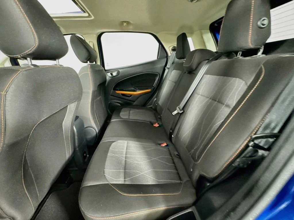 Used 2021 Lightning Blue Metallic Ford SE image 31