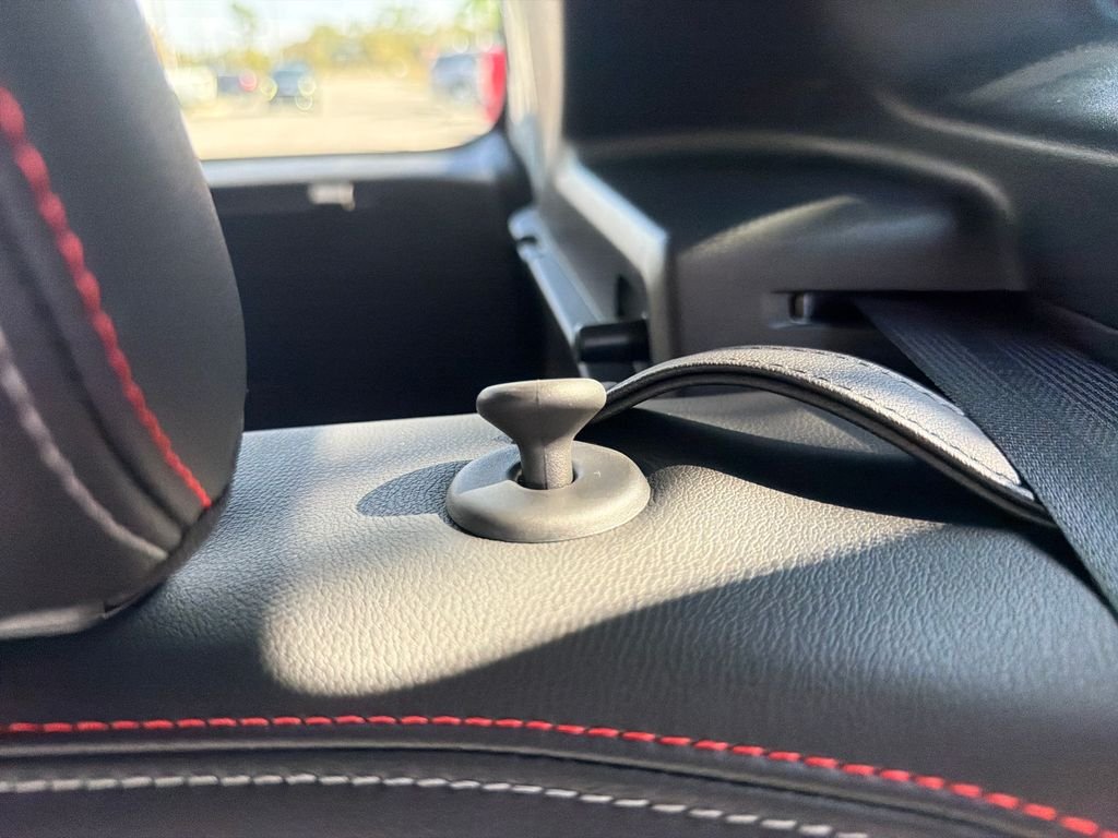 New 2026 Nissan Kicks SR 4D Sport Utility