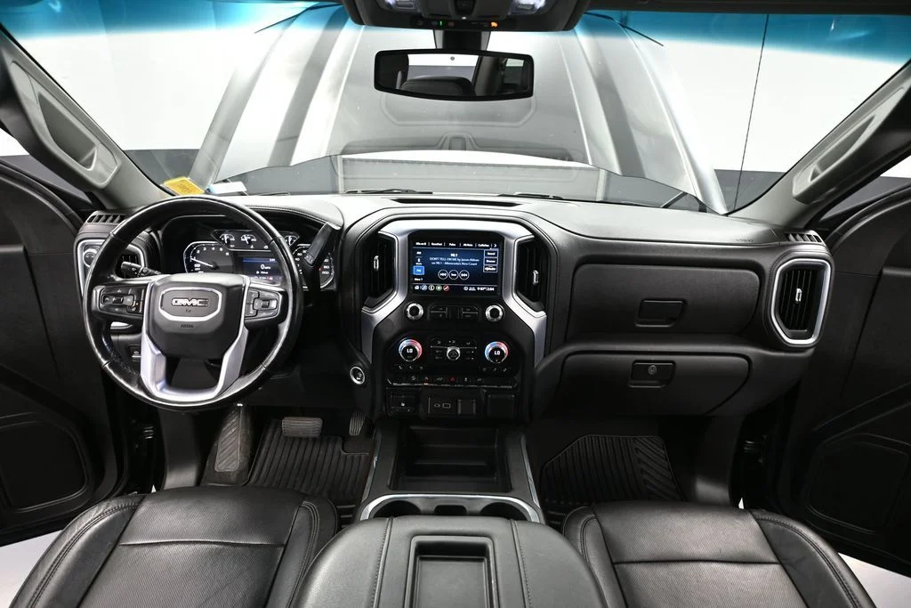 Used 2020 Black GMC SLT image 26