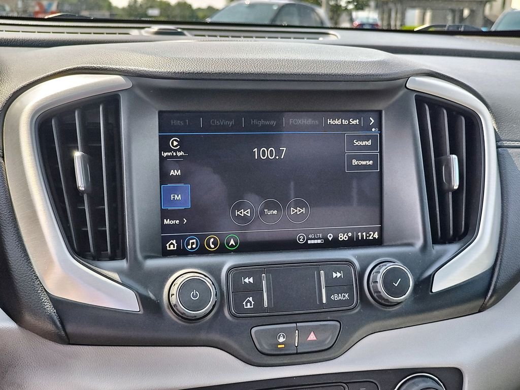 Used 2022 Silver GMC SLT image 16