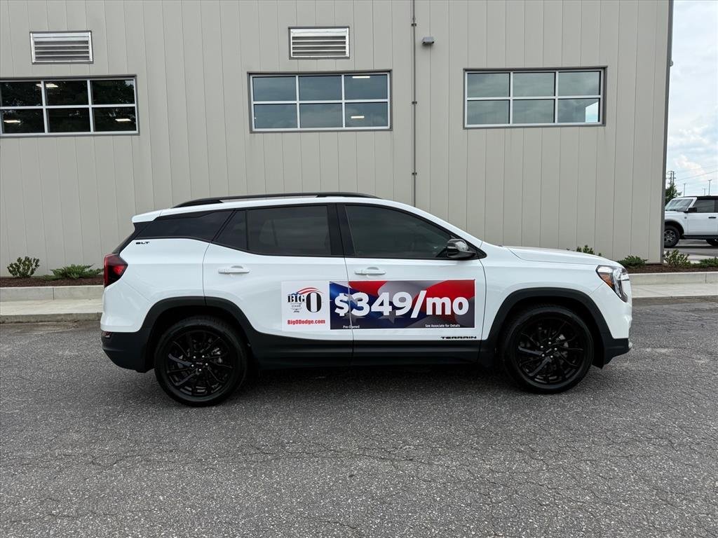 Used 2023 WHITE GMC SLT image 2