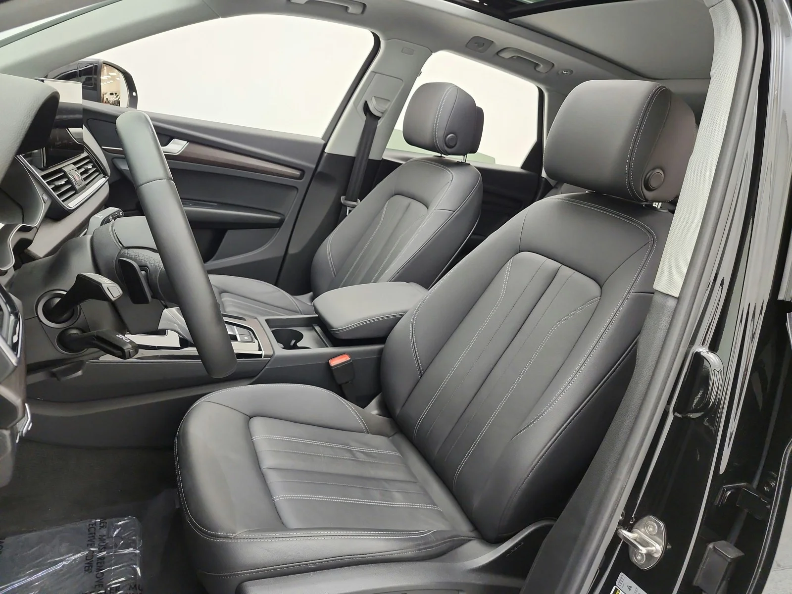 Used 2023 Mythos Black Metallic Audi Premium 40 TFSI quattro image 10