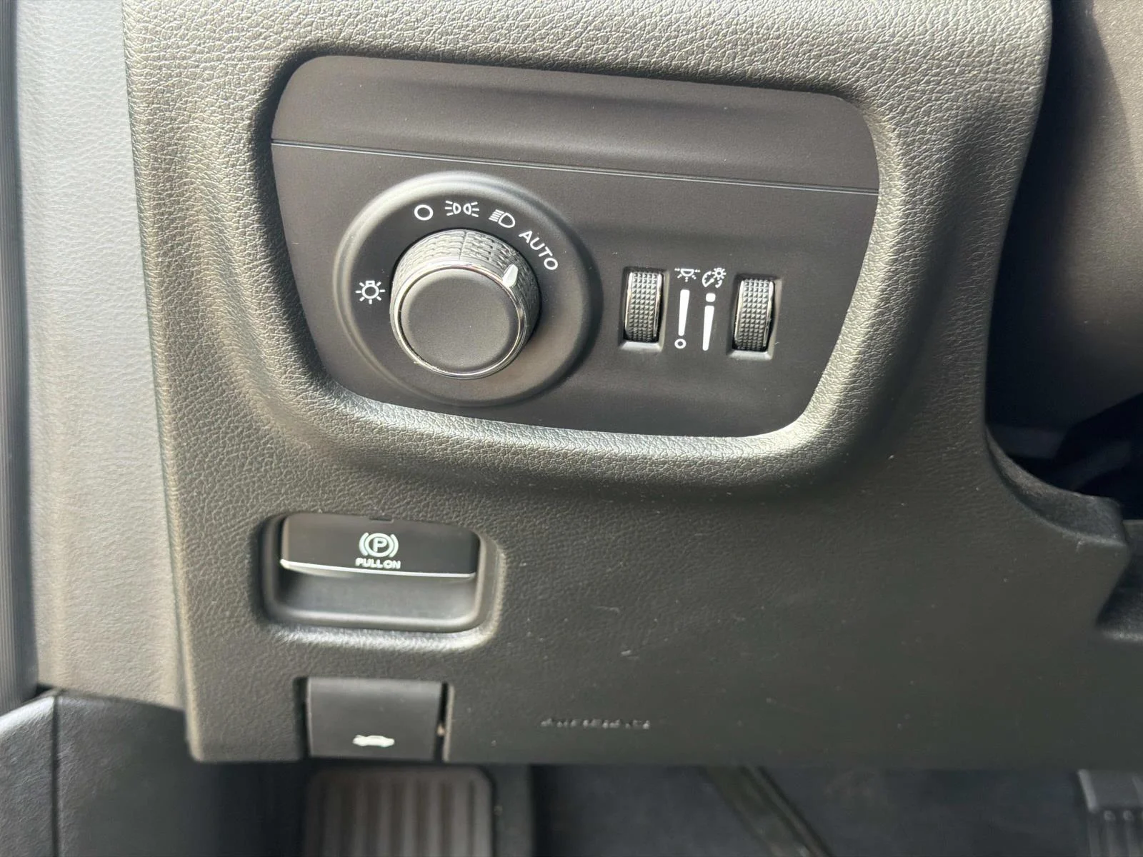 Used 2024 Gray Jeep Altitude X 4x2 image 21