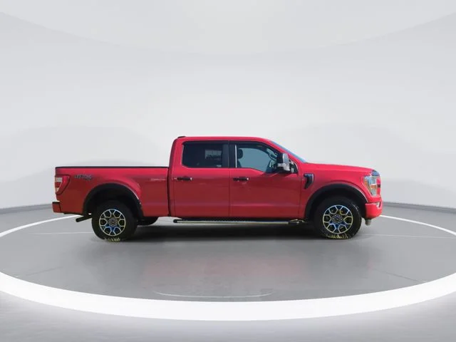 Used 2021 Red Ford XL image 9
