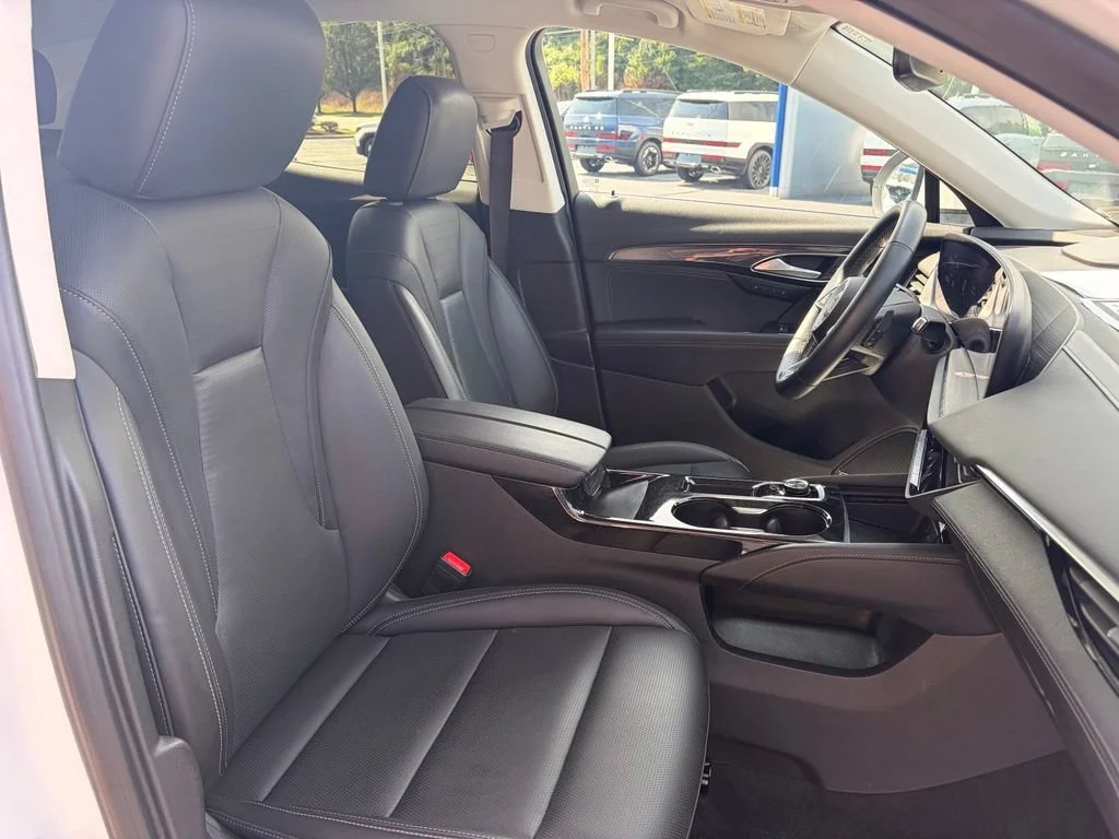 Used 2024 Summit White Buick Preferred image 19