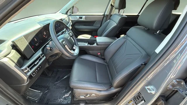 Used 2025 Gray Hyundai SEL image 18