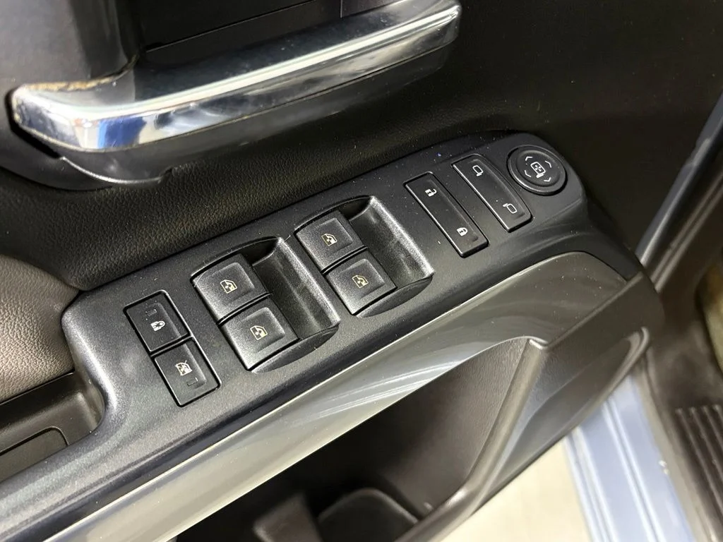 Used 2016 Gray Chevrolet LT image 18
