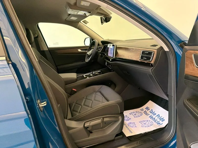 New 2026 Blue Volkswagen 2.0T SE w/Technology image 27