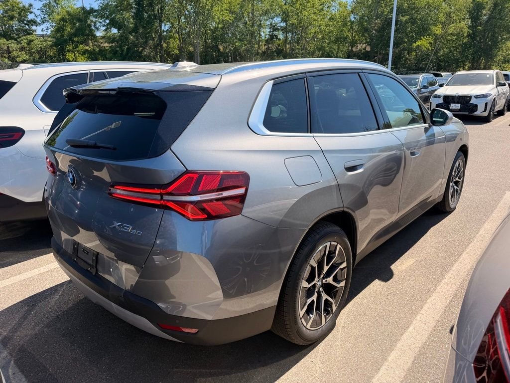 New 2026 Skyscraper Grey Metallic BMW 30 xDrive image 4