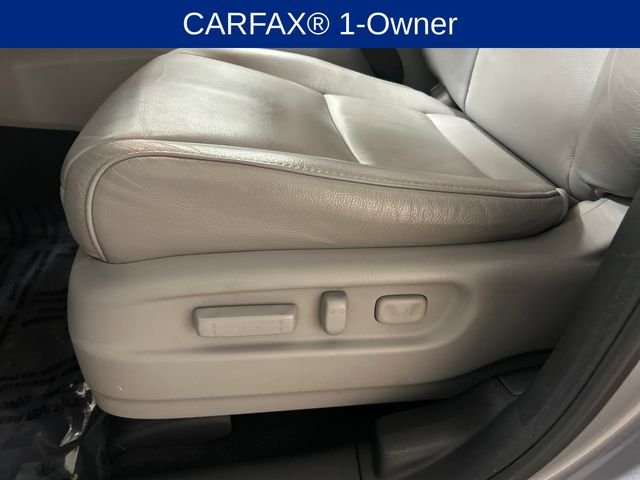 Used 2018 Silver Honda EX-L image 11