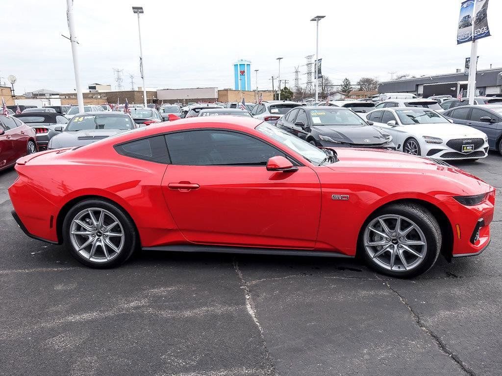 Used 2025 Red Ford  image 11