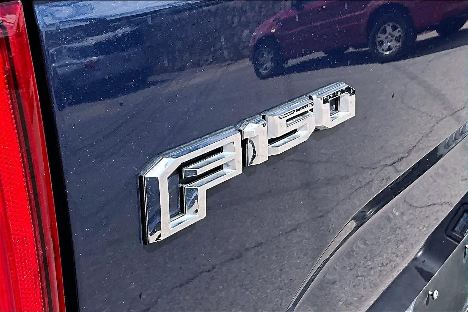 Used 2015 Blue Jeans Metallic/Caribou Metallic Ford Lariat image 30