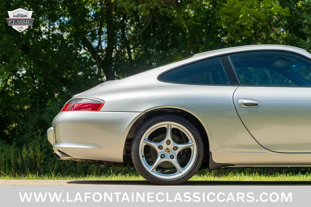 Used 2002 Silver Porsche Carrera image 28