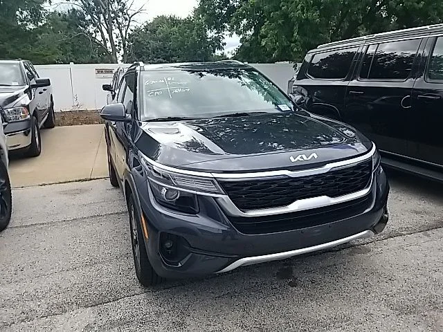 Used 2023 Gray Kia EX image 5