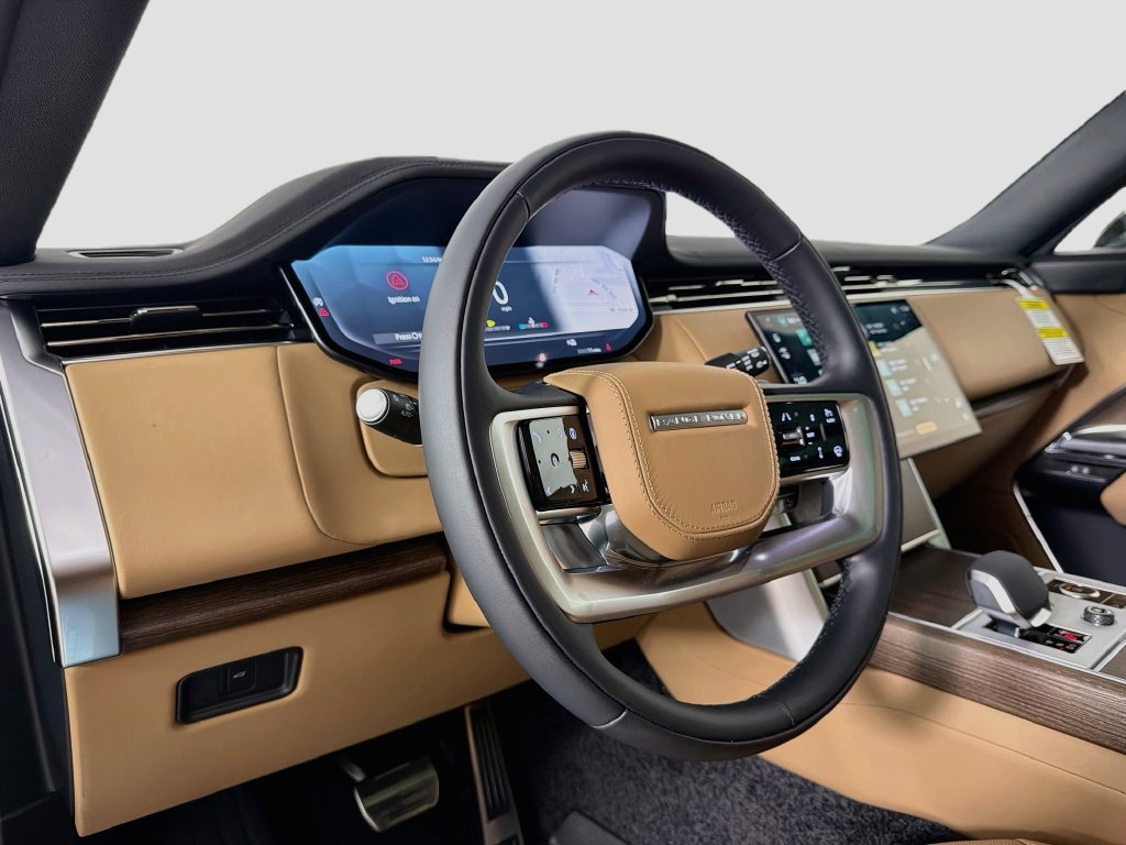 New 2027 Belgravia Green Land Rover SE image 9