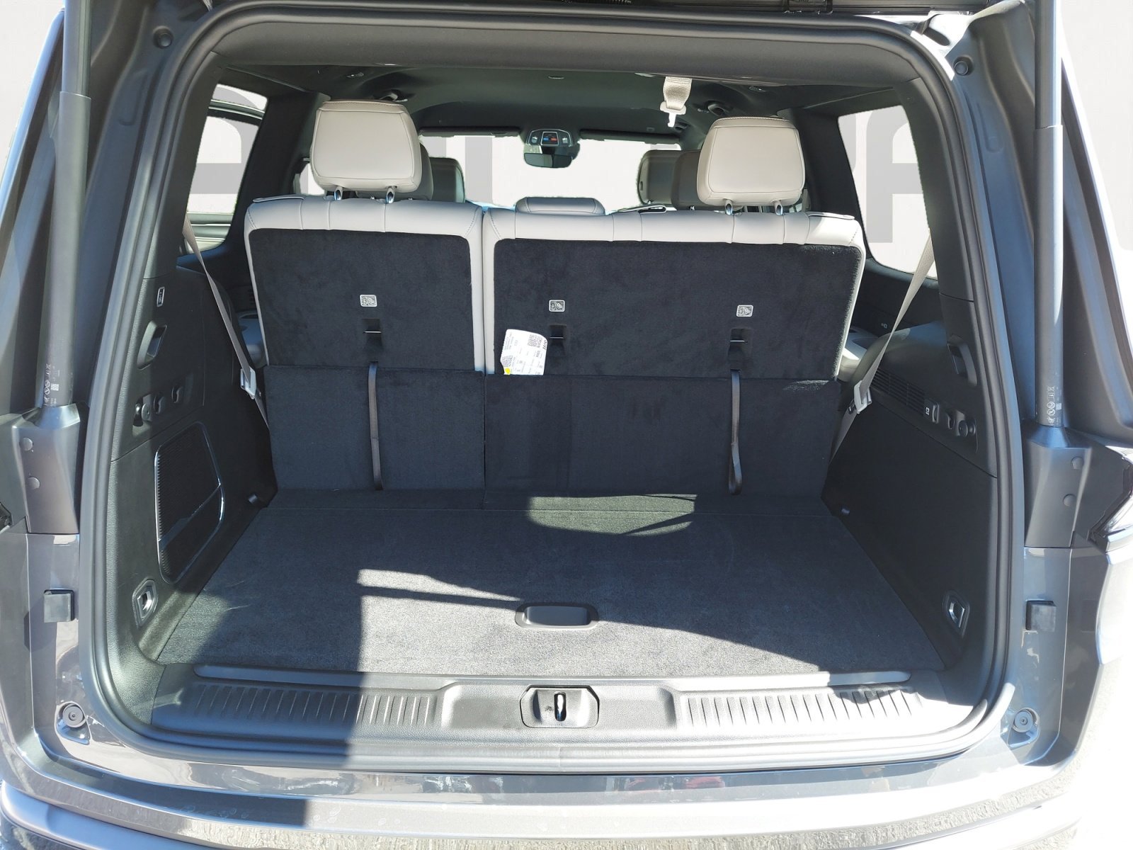 New 2026 Baltic Gray Metallic Clearcoat Jeep  image 12