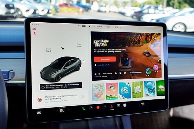 Used 2021  Tesla Standard Range Plus image 29