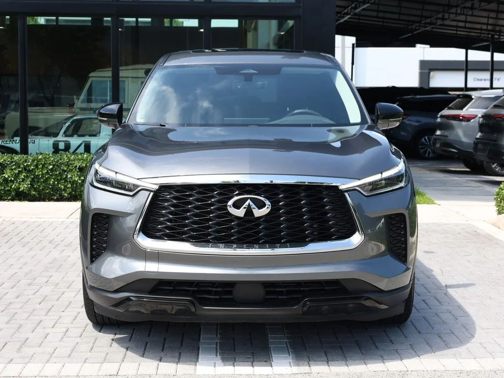 Certified Used 2023 Gray INFINITI PURE image 3