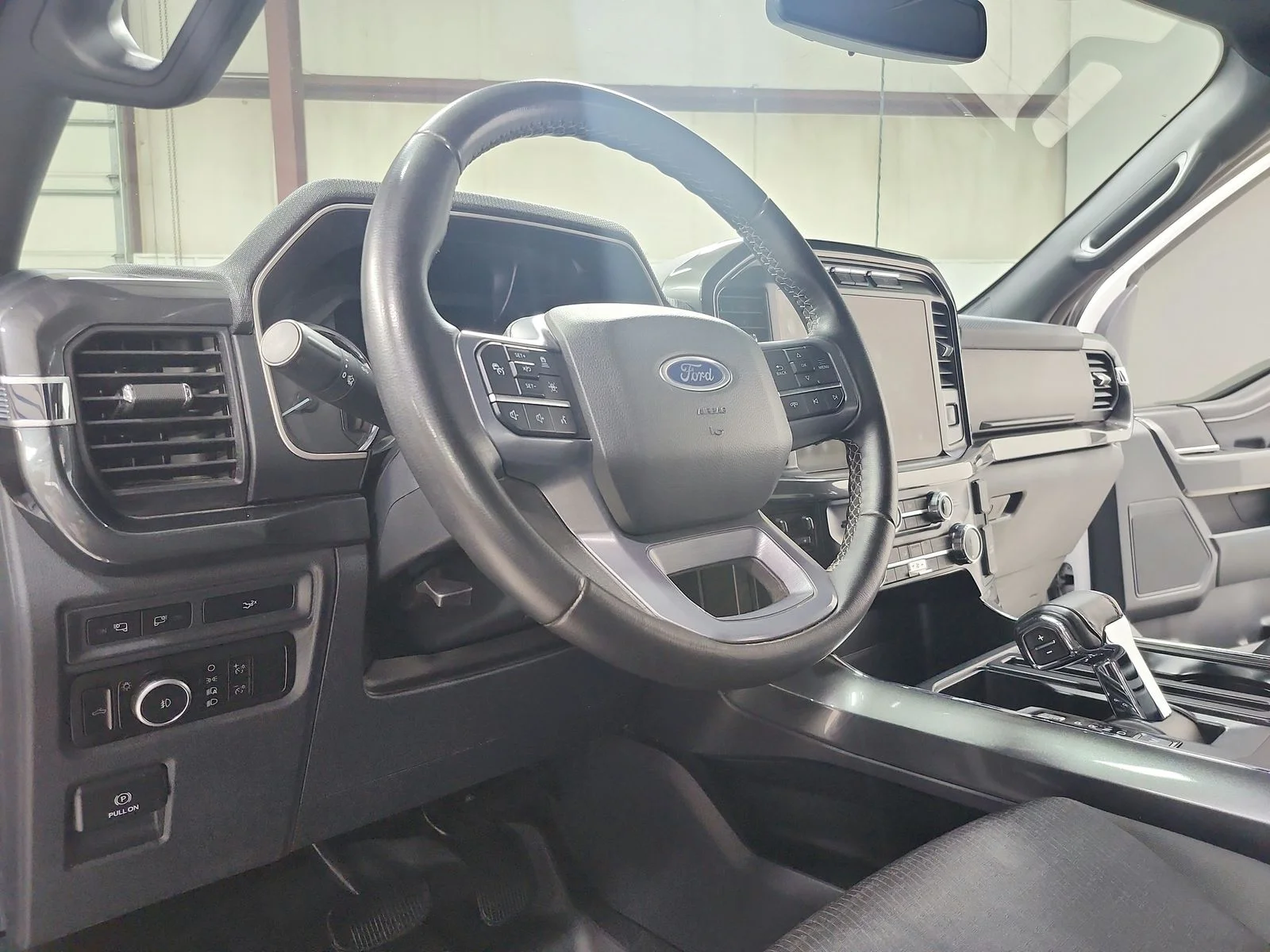 Used 2023 White Ford XLT image 19