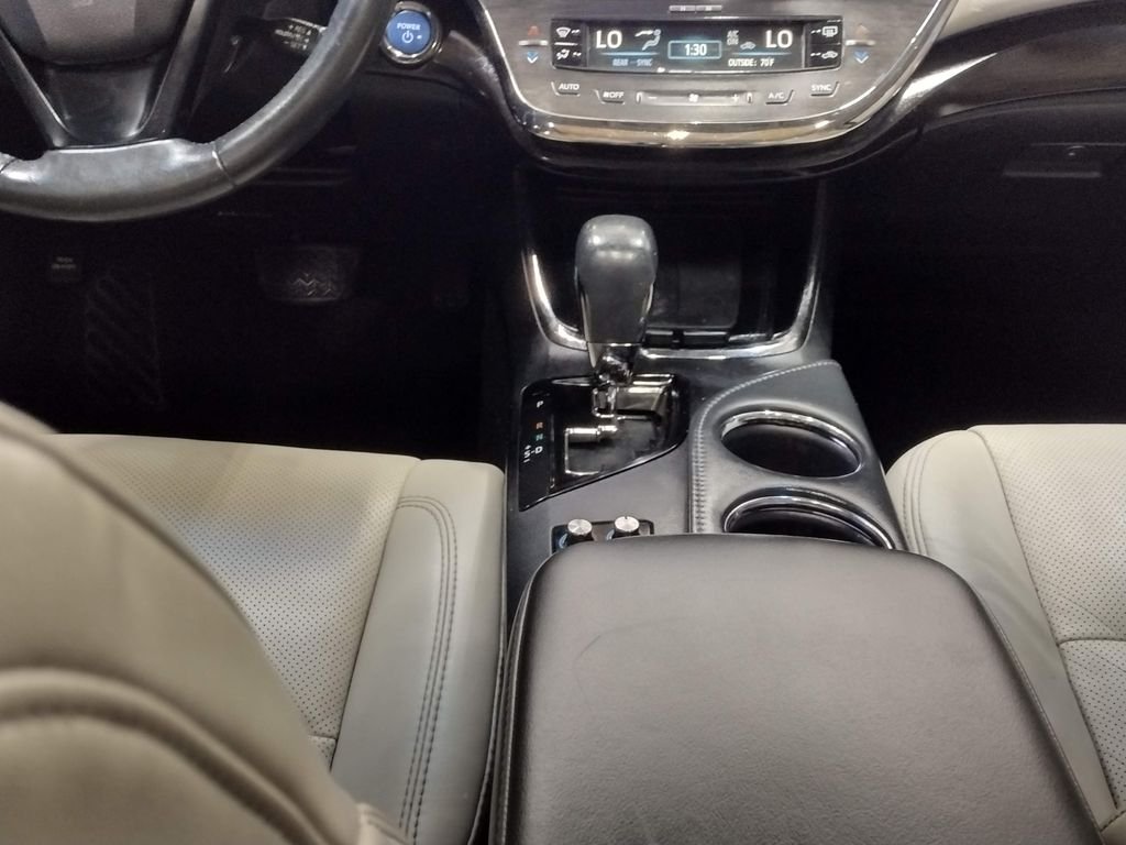 Used 2018 Silver Toyota Limited image 38