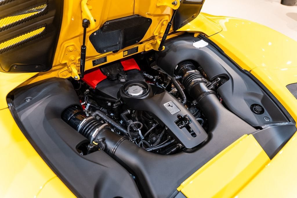 Used 2021 Giallo Modena Ferrari Base image 13