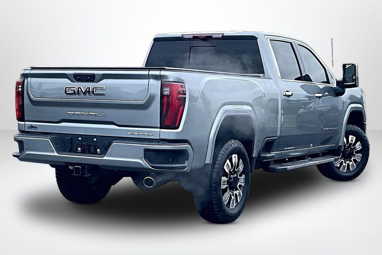 2025 GMC Sierra 3500HD Denali - Photo 6