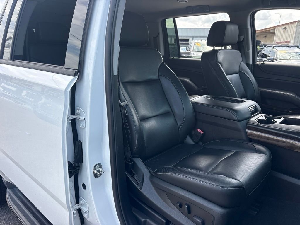 Used 2020 White Chevrolet LT image 17