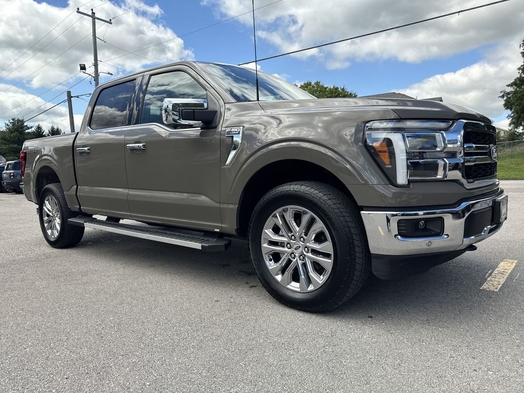 2025 Ford F-150 Lariat photo 2