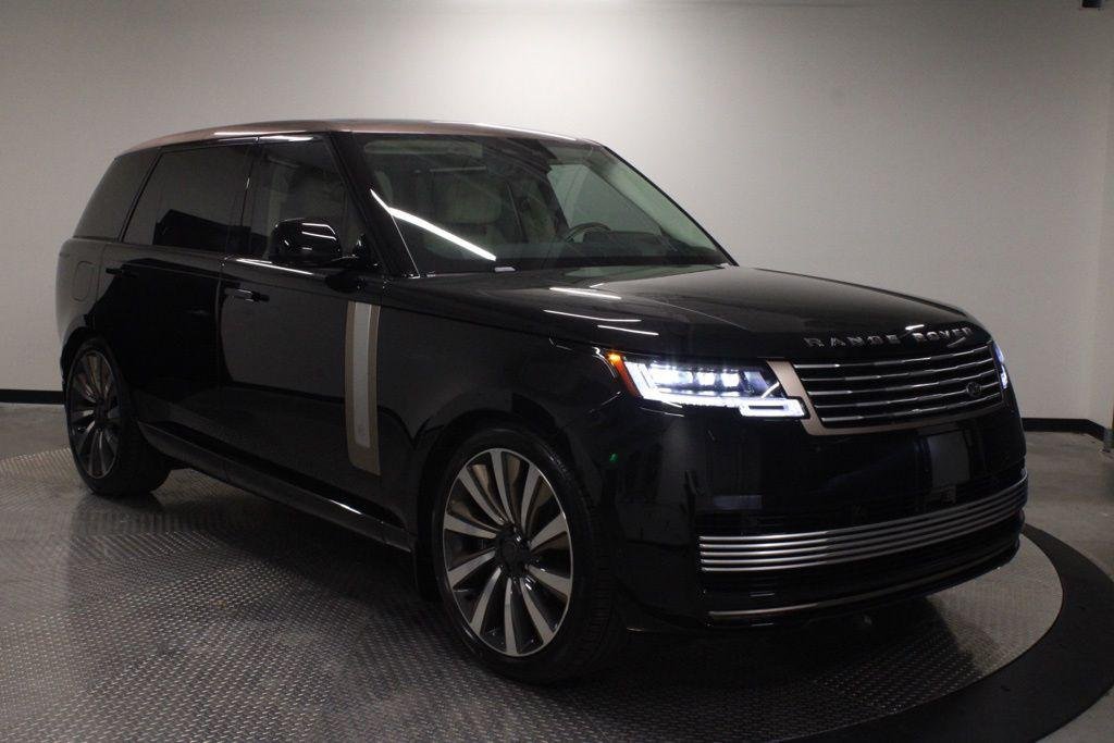 New 2026 Santorini Black Land Rover SV image 9