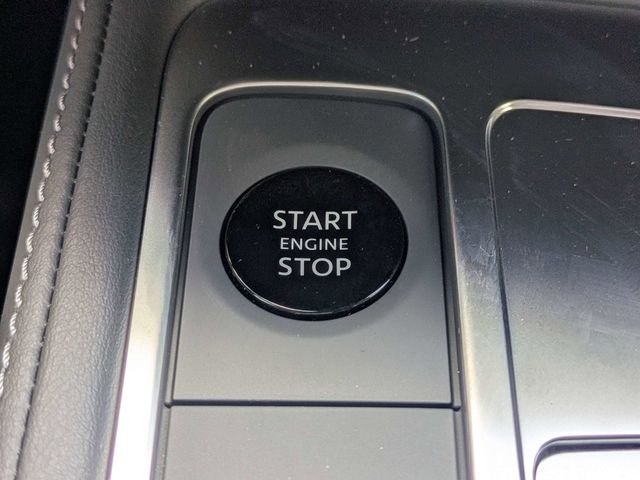 New 2027 2T RAD WHT INFINITI Sport AWD image 33