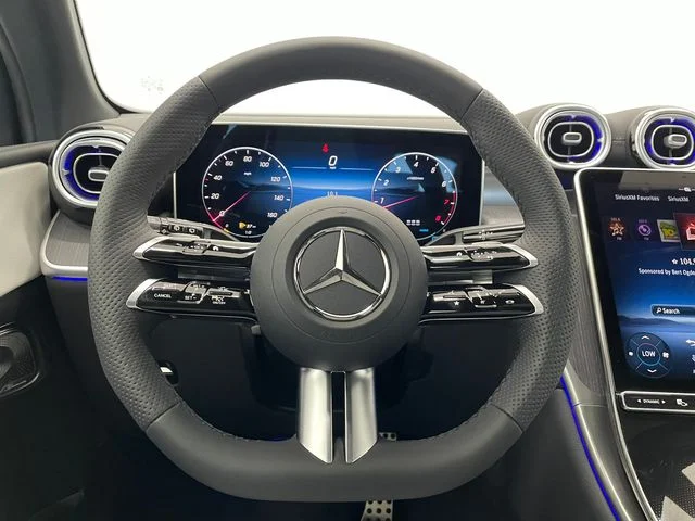 New 2027 White Mercedes-Benz GLC 300 image 26