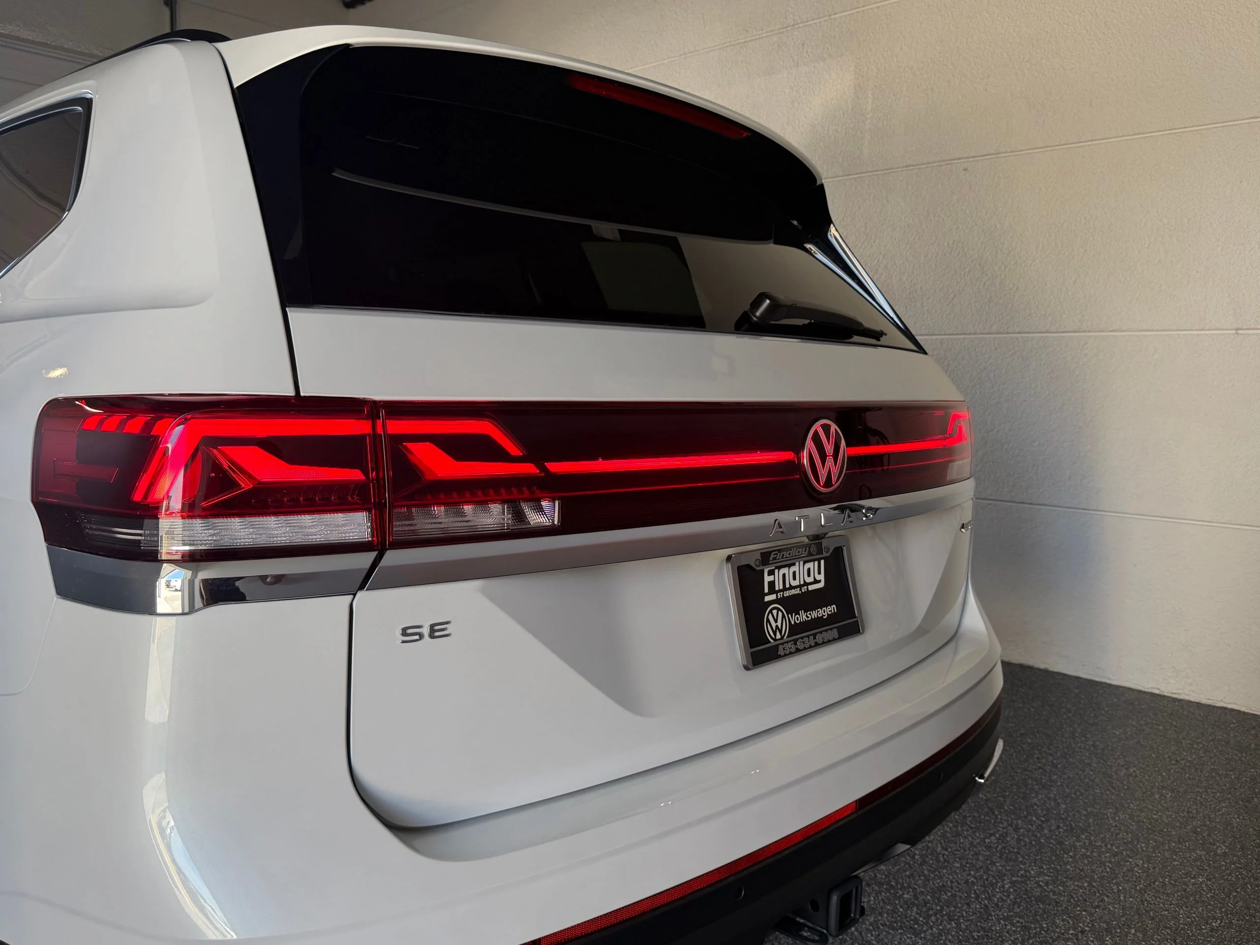New 2026 White Volkswagen 2.0T SE w/Technology image 51