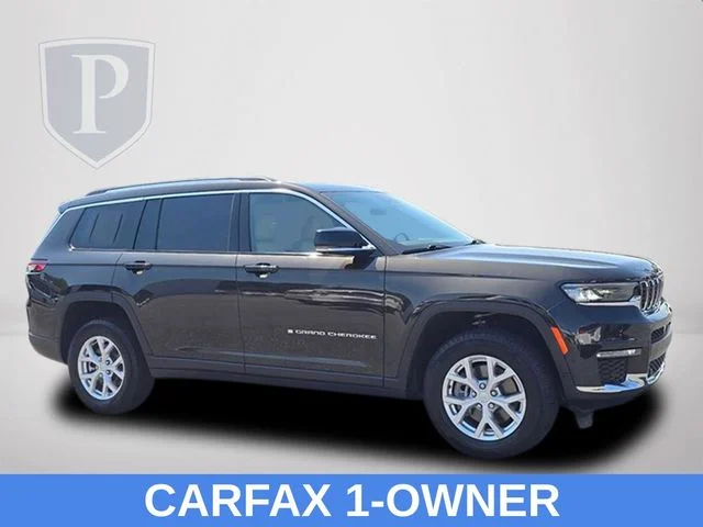 Used 2023  Jeep Limited image 2