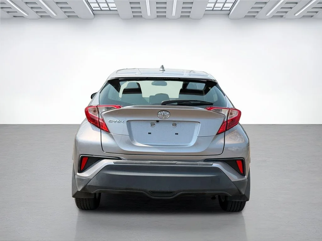 Used 2020 Silver Knockout Metallic Toyota LE image 6