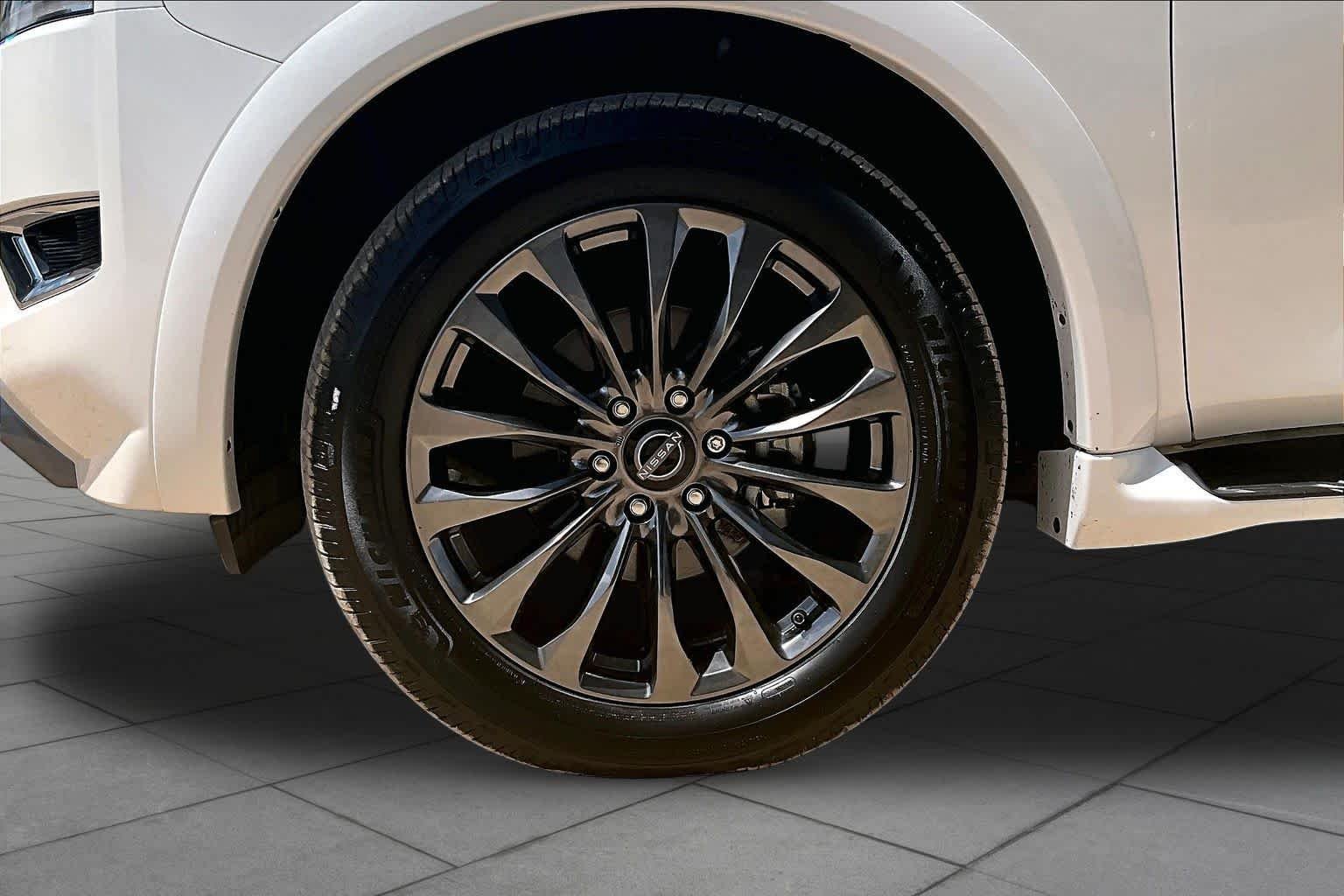 Certified Used 2022 Aspen White TriCoat Pearl Nissan Platinum image 13