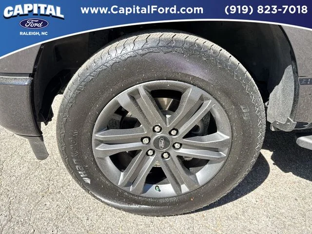 Used 2023 Black Ford XLT image 10