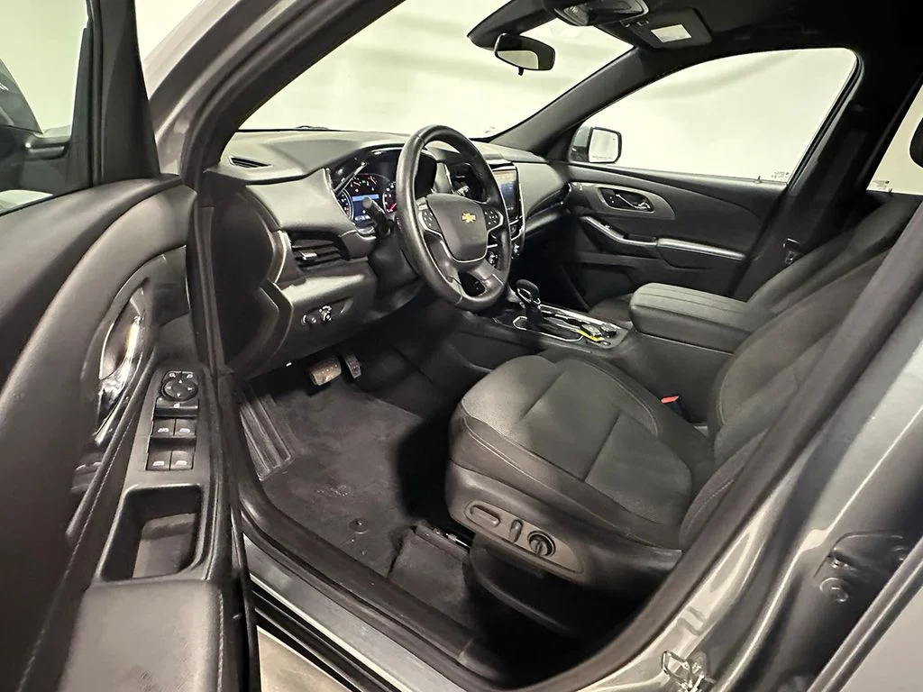 Used 2023 Gray Chevrolet LT image 20