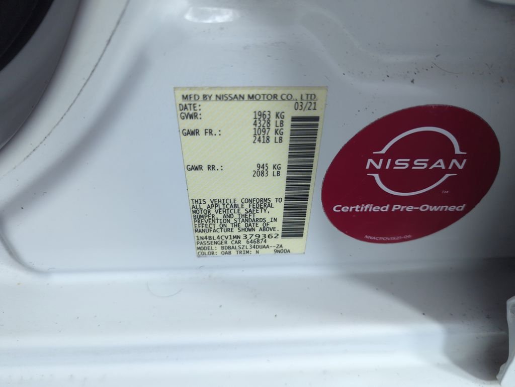 Used 2021 White Nissan 2.5 SR image 40