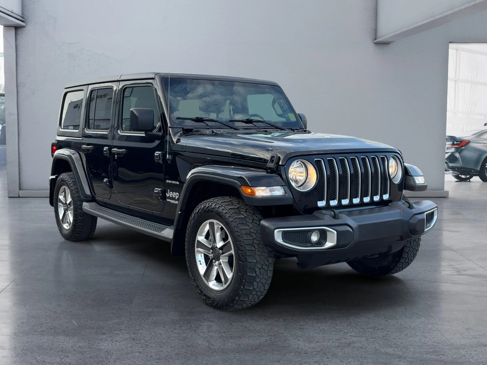 Used 2018 Black Jeep Sahara image 7