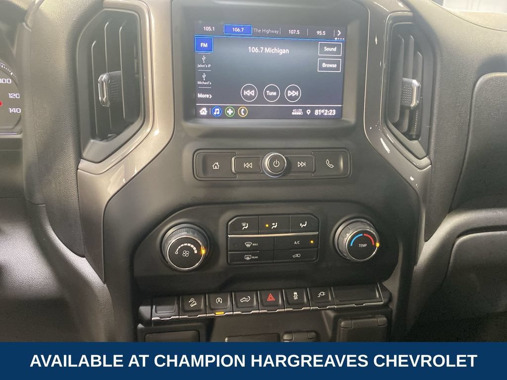 Used 2022 BLACK Chevrolet Custom Trail Boss image 17