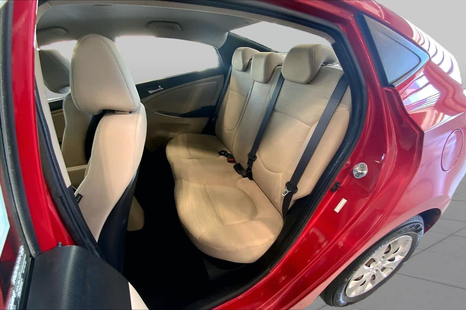Used 2016 Boston Red Metallic Hyundai SE image 21