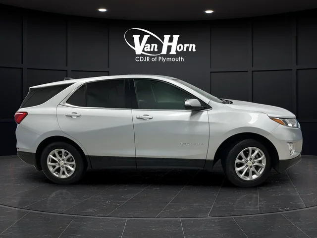Used 2018 Chevrolet Equinox LT with VIN 2GNAXJEV9J6268555 for sale in Plymouth, WI