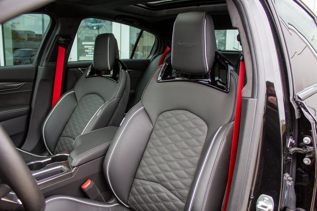 2025 Cadillac CT5 V Blackwing photo 2