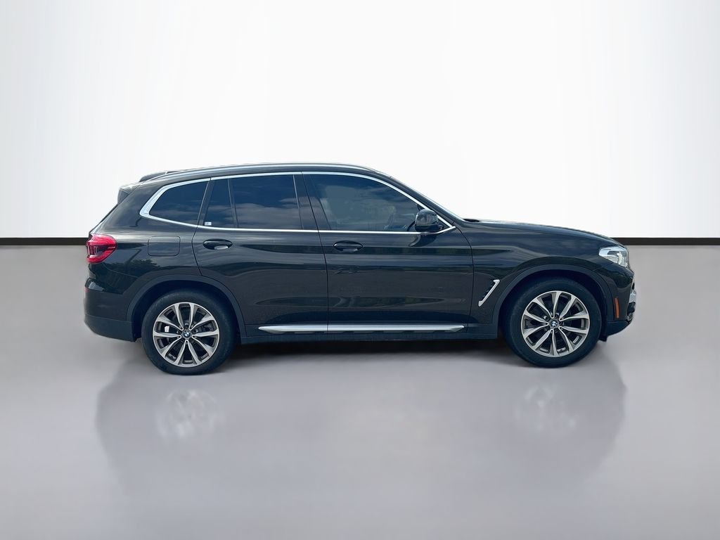 Used 2019 Green BMW sDrive30i image 4