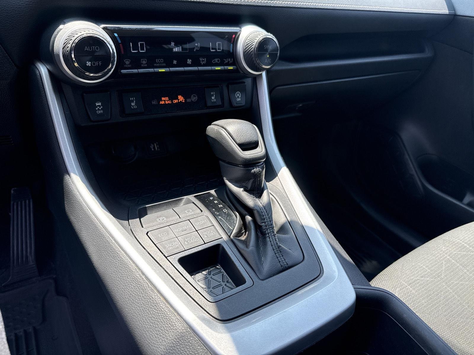 Used 2024 Ice Cap Toyota XLE image 21
