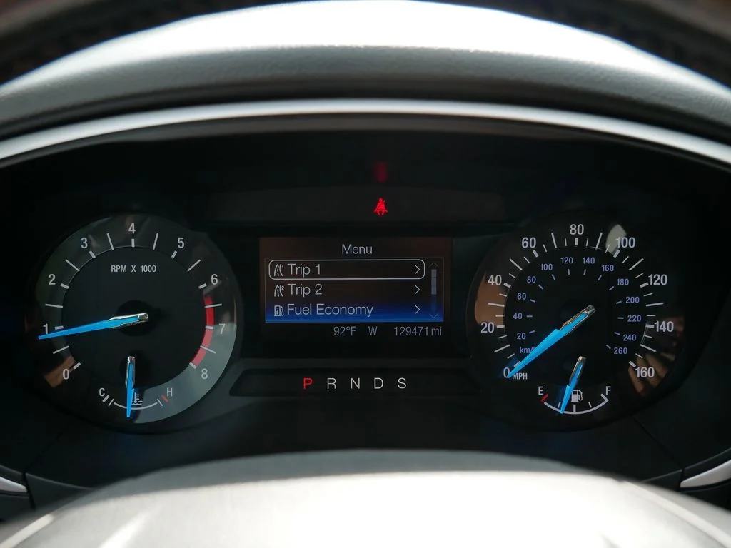 Used 2014 Silver Ford SE image 19