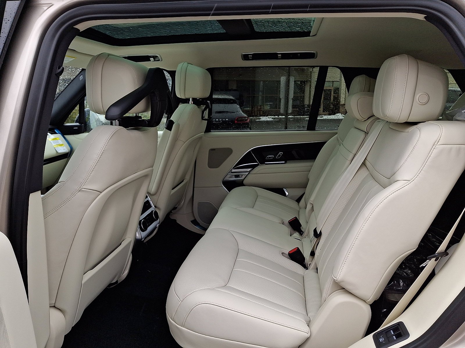 New 2026 Batumi Gold Land Rover SE image 7